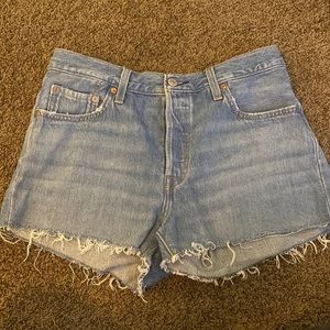 Levi’s jean shorts